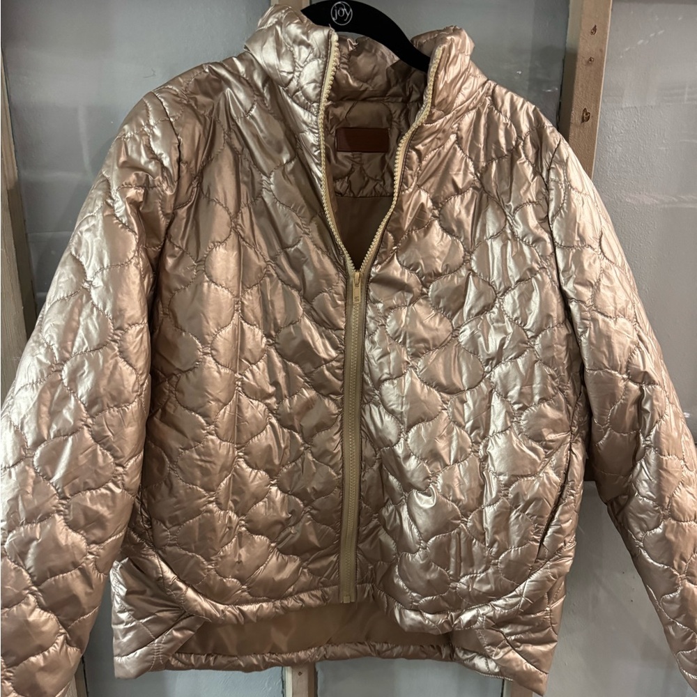 UMGEE Women's Quilted Metallic Jacket✨really fun flattering features✨brand NEW✨